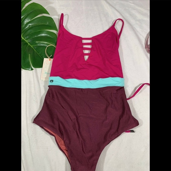 NWT $154‎ Maaji EverGreen Colorblock One-Piece Swimsuit [SZ Medium ] - Picture 3 of 11